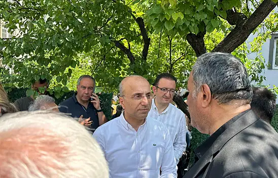 Genç Gürer'i yalnız bırakmadı