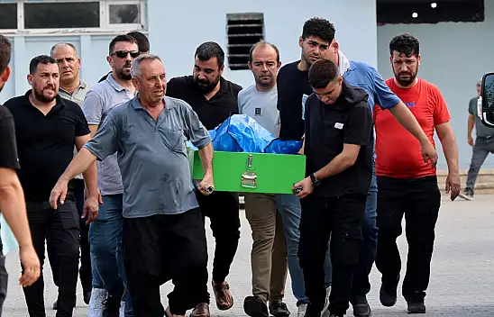 Gölde can veren aile son yolculuklarına uğurlandı