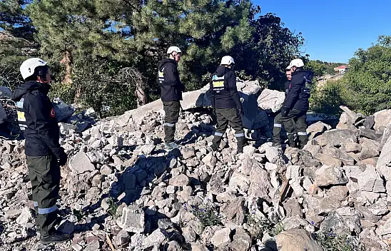 Hacılar deprem tatbikatında tam not aldı!