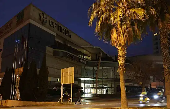 Havalandırmadan girdi,3 kilo altın çaldı