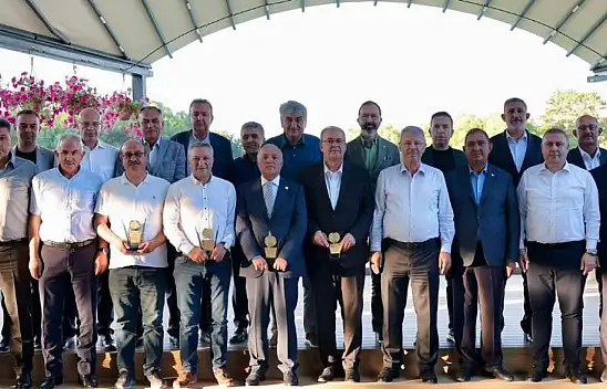 Hem veda hem vefa! Kayseri Şeker'de bayrak değişimi