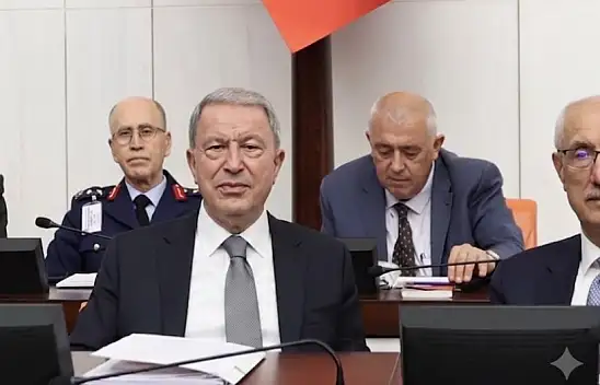 Hulusi Akar'dan destek: Sözleşmeli erlere kamu kapısı açılıyor
