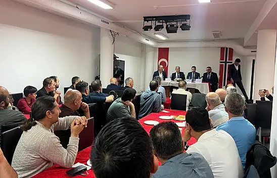Hulusi Akar'dan Norveç'te iki camiye ziyaret