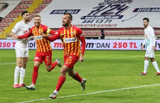 İlhan Parlak 3.golünü attı