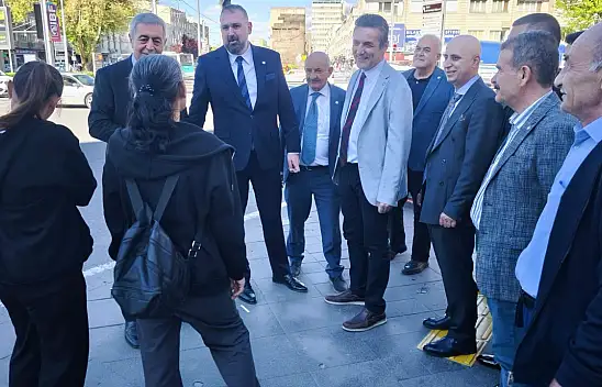 İYİ Parti heyeti Kayseri sokaklarında