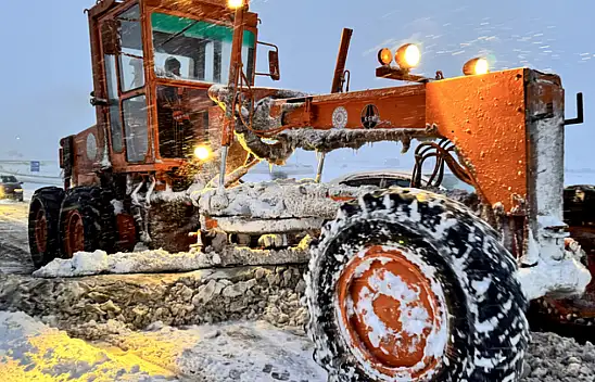 Kar ulaşımı felç etti! Başkan o yolların kapatıldığını duyurdu