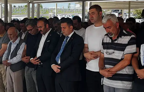 Kaymakam Karakaş'ın anneannesi son yolculuğuna uğurlandı