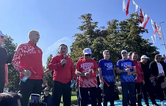 Kayseri 6. Yarı Maraton'da Halk Koşusu protokolün startı ile başladı