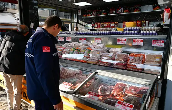 Kayseri Cumhuriyet Meydanı'ndaki tavukçulara sıkı denetim!