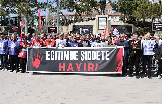Kayseri Cumhuriyet Meydanı'nda sesler yükseldi! Bakın ne için toplandılar?