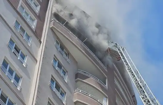 Kayseri'de 14 katlı apartmanda yangın!