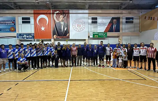 Kayseri'de 140 sporcu Cumhuriyet Kupası için sahaya çıktı