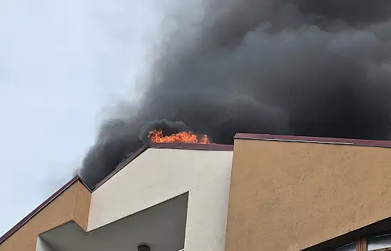 Kayseri'de 9 katlı binada alevler yükseldi!