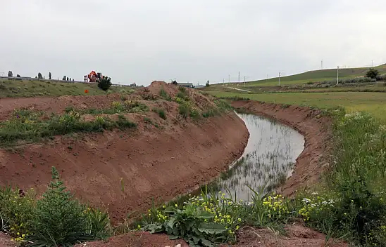 Kayseri'de açılan kanal mahallelinin kabusu oldu