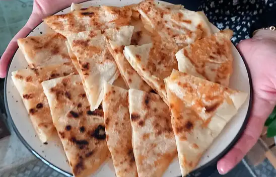 Kayseri'de alışılmışın dışında lezzet: İstiridye mantarlı börek
