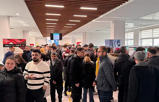 Kayseri'de binlerce kişi iş bulmak umuduyla oraya koştu