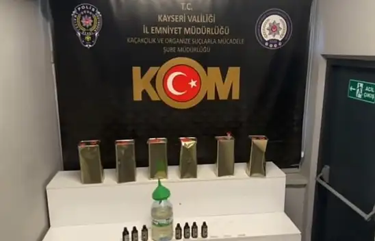 Kayseri'de bir adrese baskın yapıldı, içeriden bakın neler çıktı!