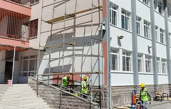 Kayseri'de bir okul daha yenileniyor