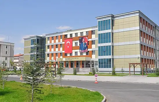 Kayseri'de çok konuşulacak iddia: Bazı okullarda derslere veliler giriyor!