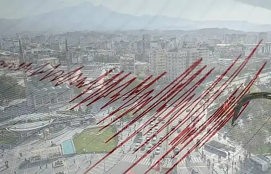 Kayseri'de deprem! Gece 4 kez sallandı