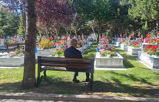 Kayseri'de dikkat çeken Bahçeli tepkisi! Bu fotoğrafla paylaştı