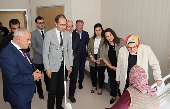 Kayseri'de dikkat çeken hastane ziyareti!