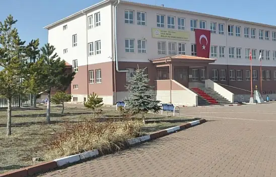 Kayseri'de eğitim camiasının acı günü! Aslı öğretmen hayatını kaybetti