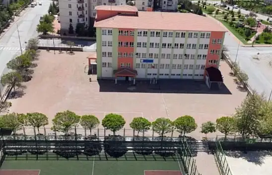 Kayseri'de eğitim camiasının acı günü! İlkokul öğretmeni hayatını kaybetti