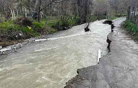 Kayseri'de yollar çöktü