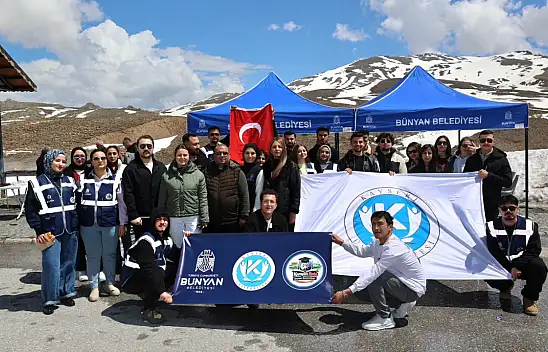 Kayseri'de gençler eğlenceye doydu