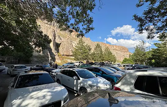 Kayseri'de hafta sonu vatandaş akın etti! Otoparklar doldu taştı