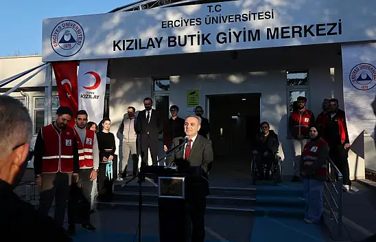 Kayseri'de ihtiyaç sahibi öğrenciler için giyim mağazası açıldı