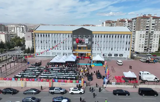 Kayseri'de iki hayırseverden eğitime dev katkı! Tam 50 okul...