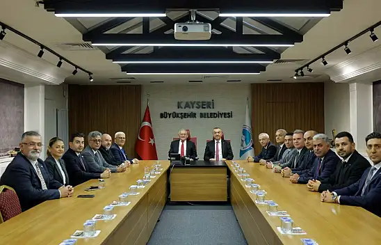 Kayseri'de iki odanın başkanı yeniden seçildi! Sonrasında dikkat çeken görüşme