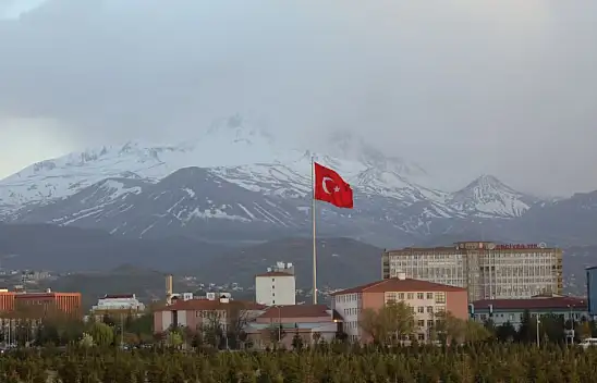 Kayseri'de İranlı öğrencilerle ilgili alınan karar sonrasında dikkat çeken tepki