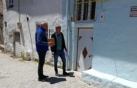 Kayseri'de kapı kapı dolaşıp dağıttılar