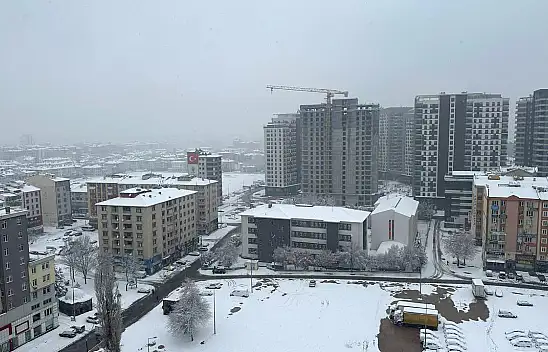 Kayseri'de kar yağışı devam ediyor