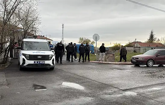 Kayseri'de kavga: Babayı darp ettiler, oğlunu yaraladılar