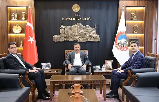 Kayseri'de kaymakamlardan Vali Çiçek'e veda