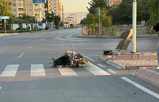 Kayseri'de korkutan kaza! Çarpmanın şiddetiyle savrulan sürücü ağır yaralandı