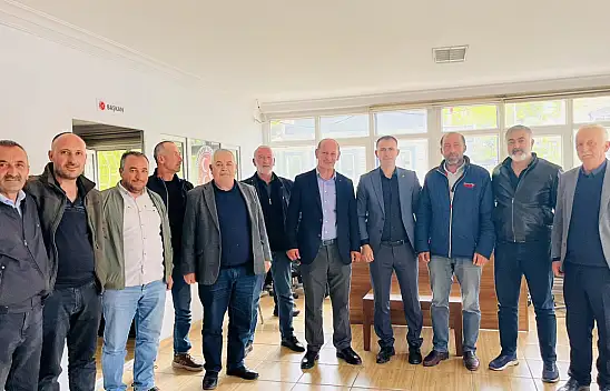Kayseri'de Muhtarlar, Pınarbaşı'daki Başkana akın etti