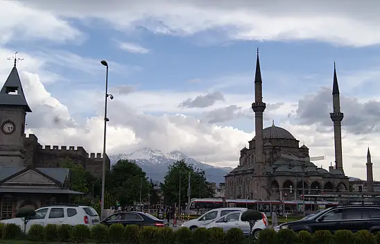 Kayseri'de o saate dikkat! Cumhuriyet Meydanı'nda yürüyüş var