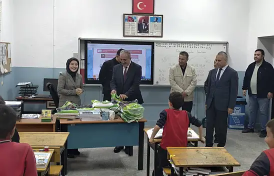 Kayseri'de öğrencilere kırtasiye desteği! Diğer okullara da ulaşacak
