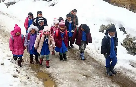 Kayseri'de öğrencilerin ulaşım çilesi gündemde! Muhtarın talebine başkandan destek