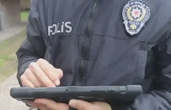 Kayseri'de okul çevrelerinde uyuşturucu madde ve kesici alet ele geçirildi!