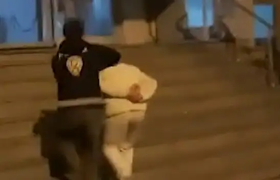 Kayseri'de oldu! Çaydanlıkla dövdü