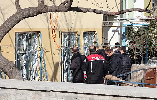 Kayseri'de oldu! Eşini rehin aldı