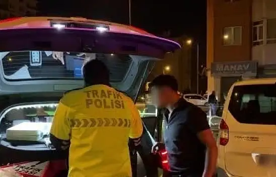 Kayseri'de oldu! Polisin üzerine araç sürüp, tehdit etti