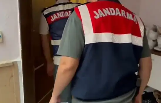 Kayseri'de operasyon: 2 milyar TL'lik bahis ve dolandırıcılık çetesi çökertildi!