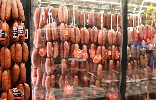 Kayseri'de pastırma ve sucuk sezonu hareketlendi: Esnaf, yoğunluğu anlattı!